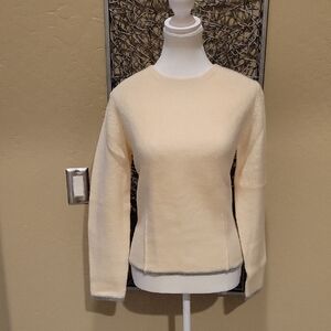 Eddie Bauer 100% Lambs Wool Light Cream Crew Neck Sweater. NWOT